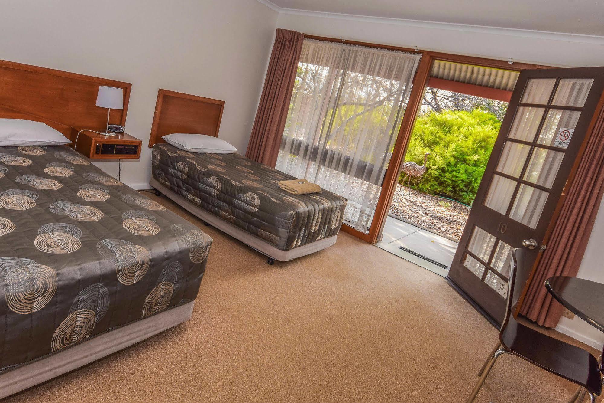 מואמה River Country Inn (Adults Only) מראה חיצוני תמונה